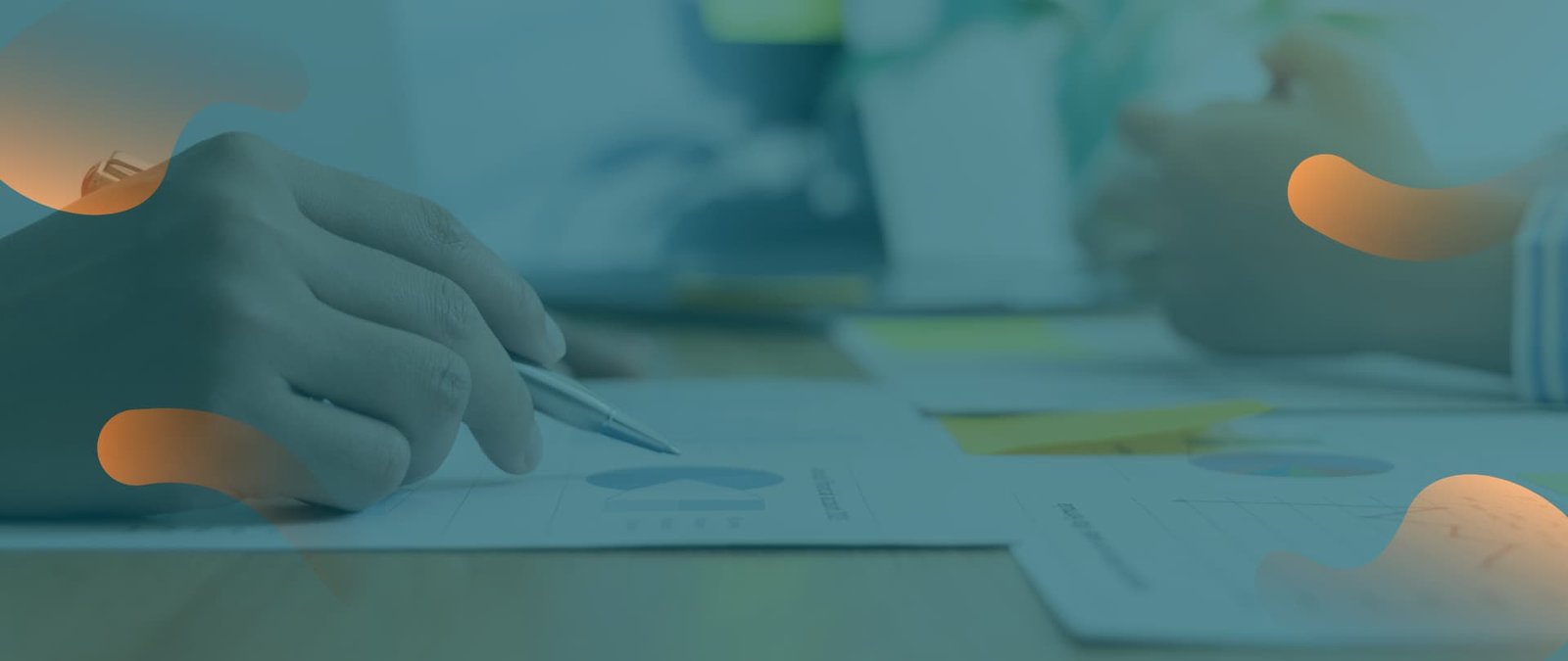 فريق عمل المنصة